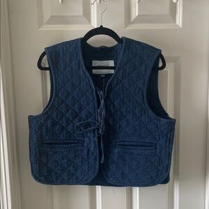 American Eagle Outfitters Quilted Blue Vest Women’s